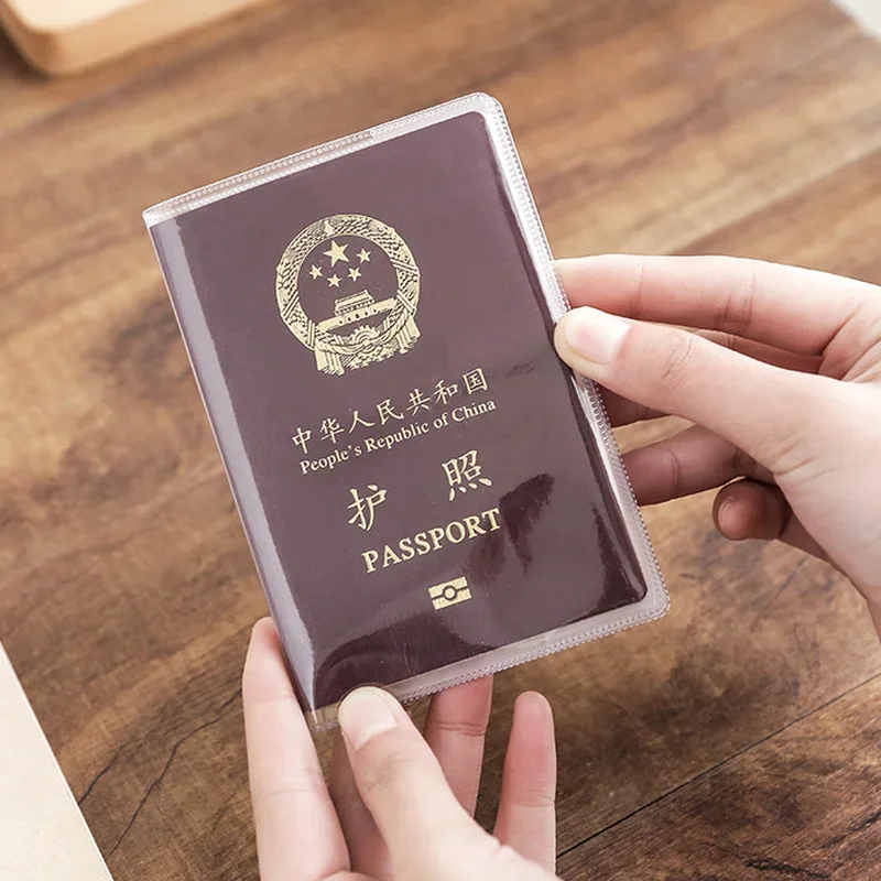 Przezroczysta okładka na paszp – Women'S Accessories Wallet recenzja i cena